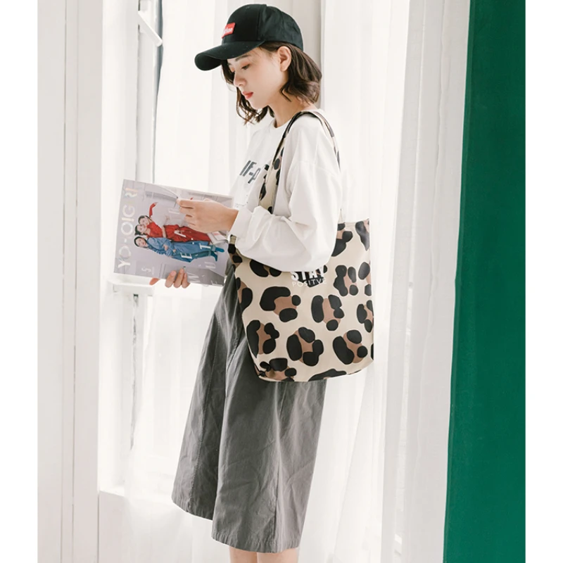 

FREEIN Fashion Leopard Print Printed Canvas Wild Zebra Pattern Shoulder Bag Ins Super Popular Cute Milk Bags Spring Summer New