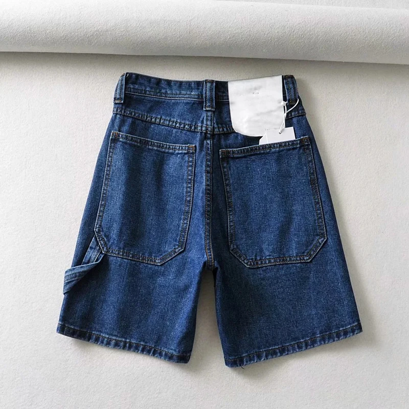 

Women High-rise Denim Shorts With Hammer Loop Detail Straight Leg Longline Denim Short