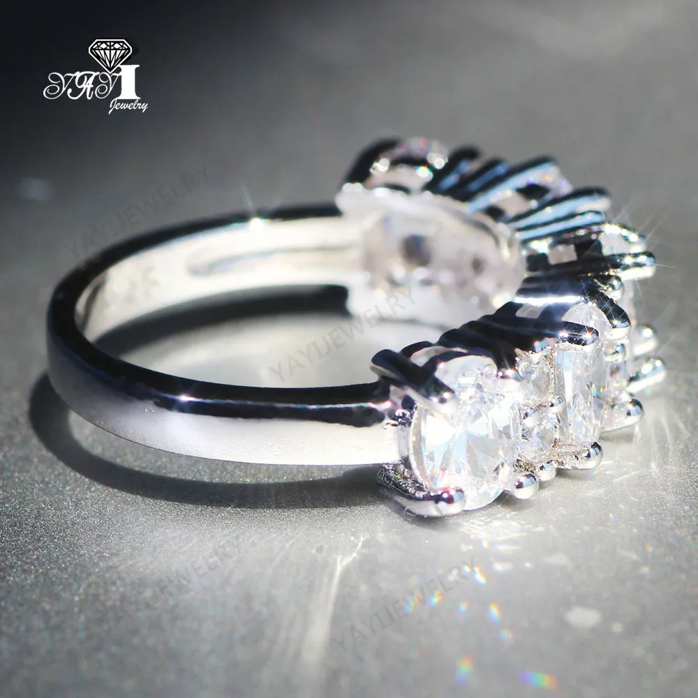 Женское кольцо из серебра 925 пробы с натуральным муассанитом | Украшения и