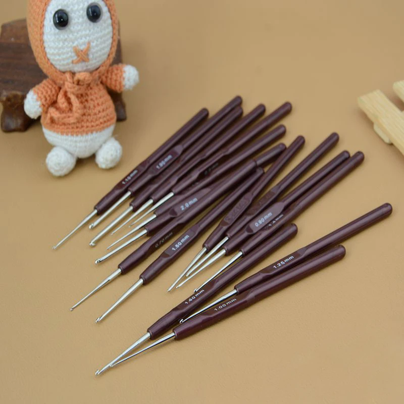 16 шт. ABS ручка вязальные крючки Вязание набор игл для Crochetings и фалангах 0 5 мм-2 мм