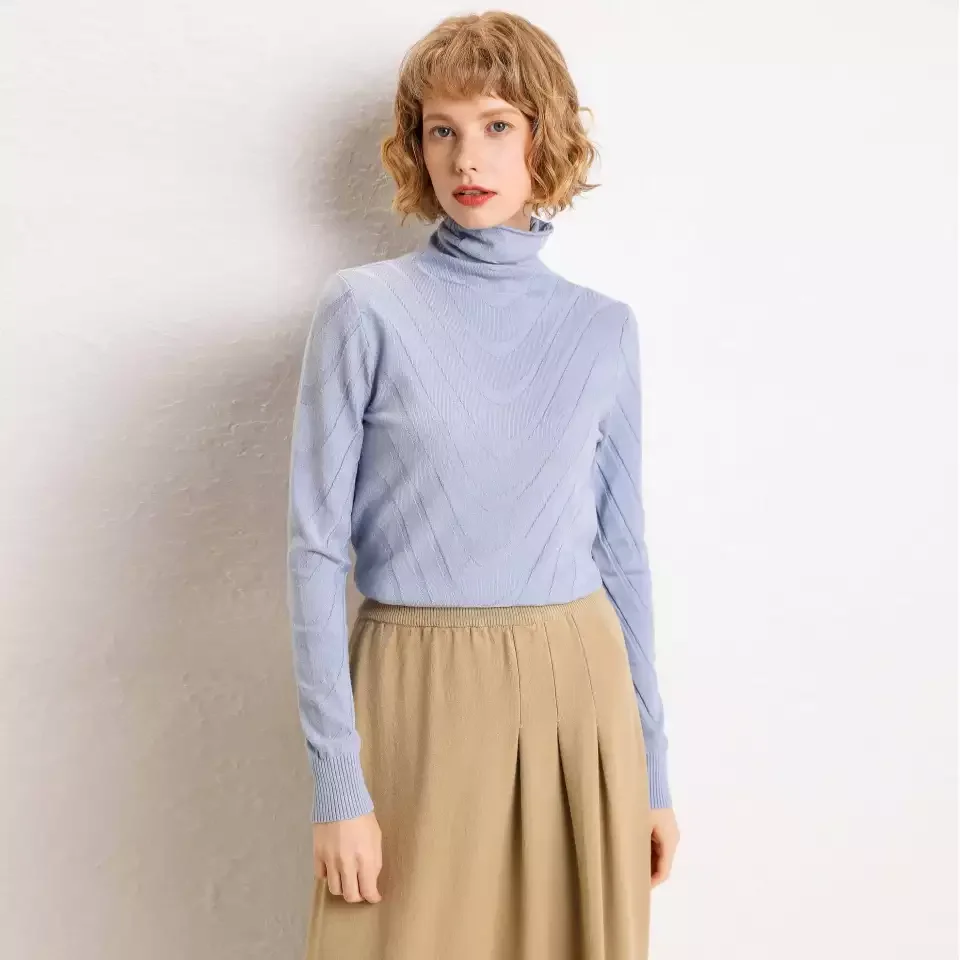 Свитер женский шерстяной с воротником-хомутом Осень-зима 2020 | Женская одежда