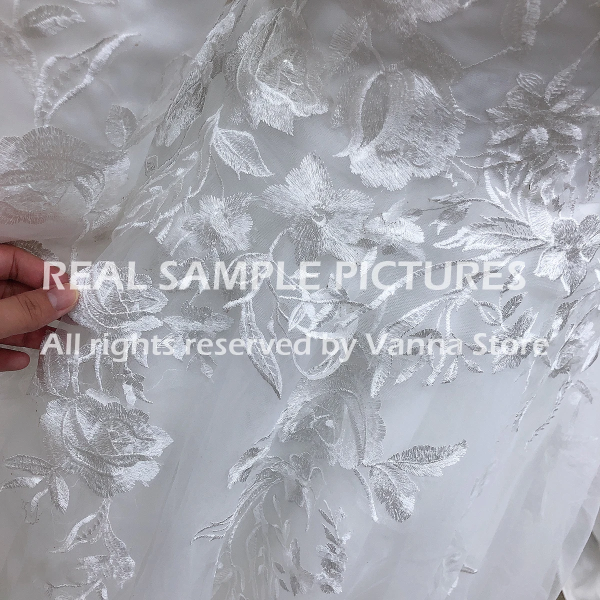 

Long Sleeves Elegant Floral Appliques Wedding Dress Tulle 2020 Factory Price Bridal Ball Gowns Buttons Luxury Custom Made 9000#