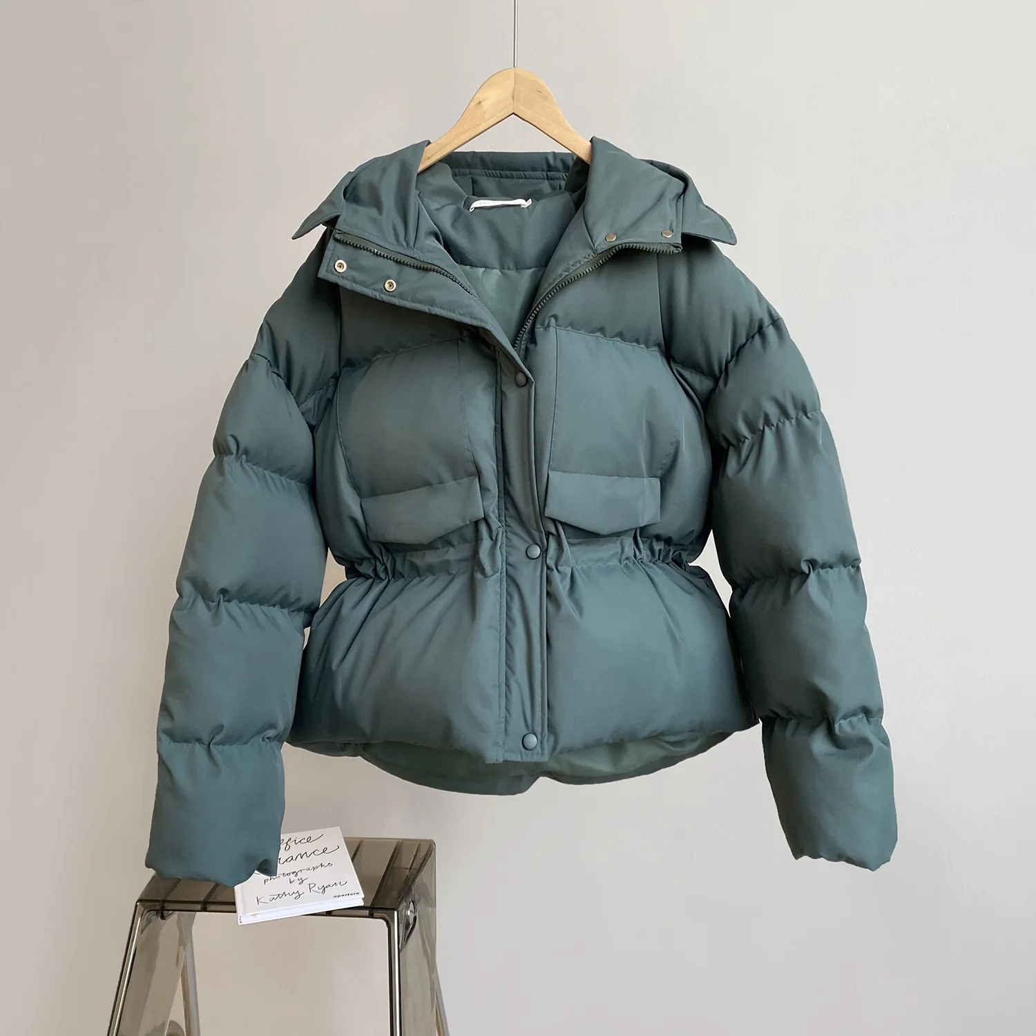 

Autumn Winter Drawstring Thick Ladies Bread Jacket New Stand-up Collar Down Padded Women Jacket Casual Fashion Short Women Coat
