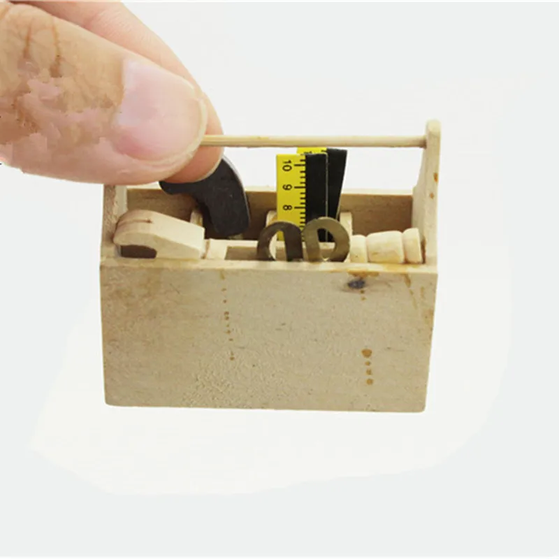 

Miniature Tool Box Wooden Toolbox Model for 1/12 Doll House Accessories QDD9803