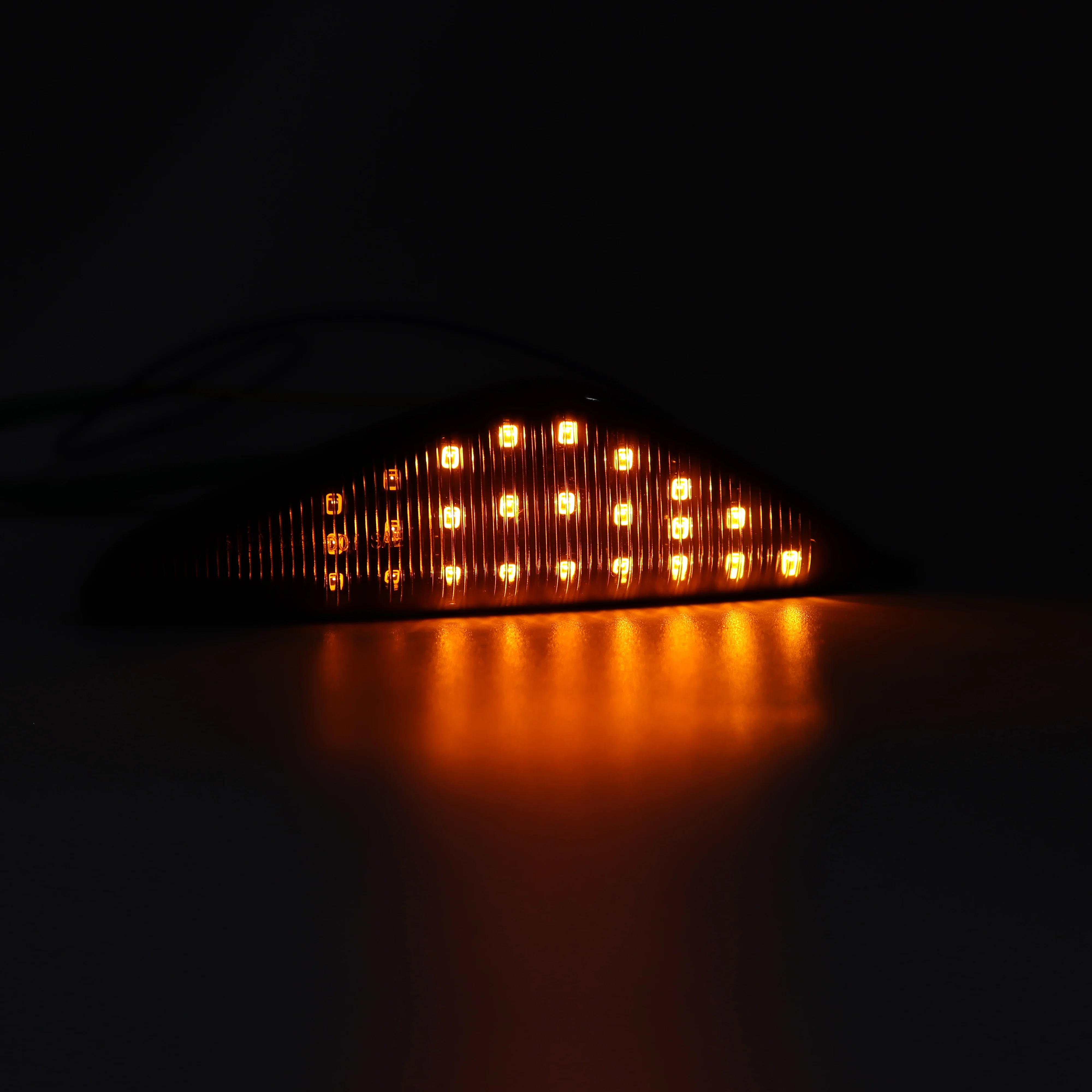 

For BMW X3 F25 X5 E70 X6 E71 E72 2008-2014 Dynamic LED Turn Signal Side Marker Lights Fender Lamp Sequential Indicator Amber