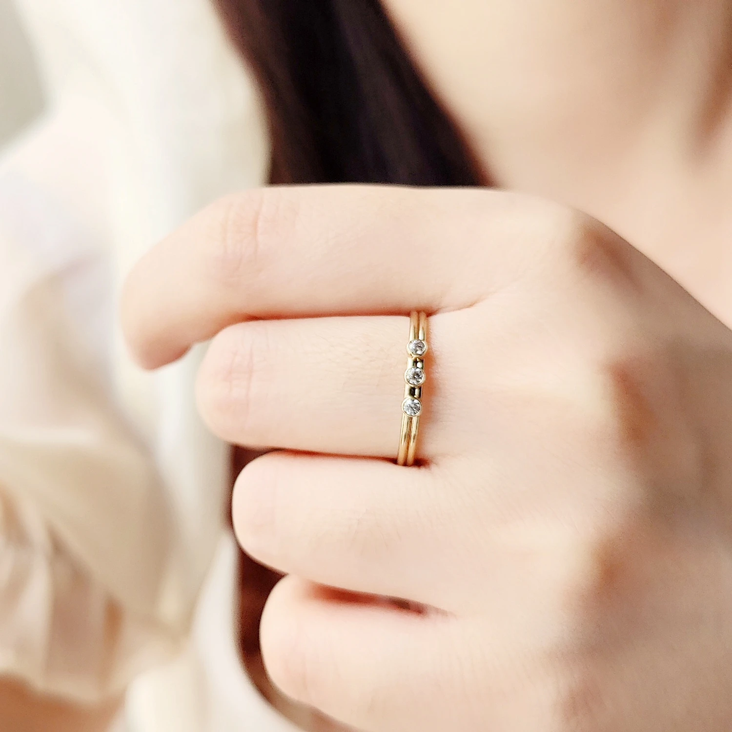 

Lii Ji 14K Gold Filled Zircon Double Layer Knuckle Ring Gold Jewelry Minimalist Stacking Bohemian Ring for Women Gift