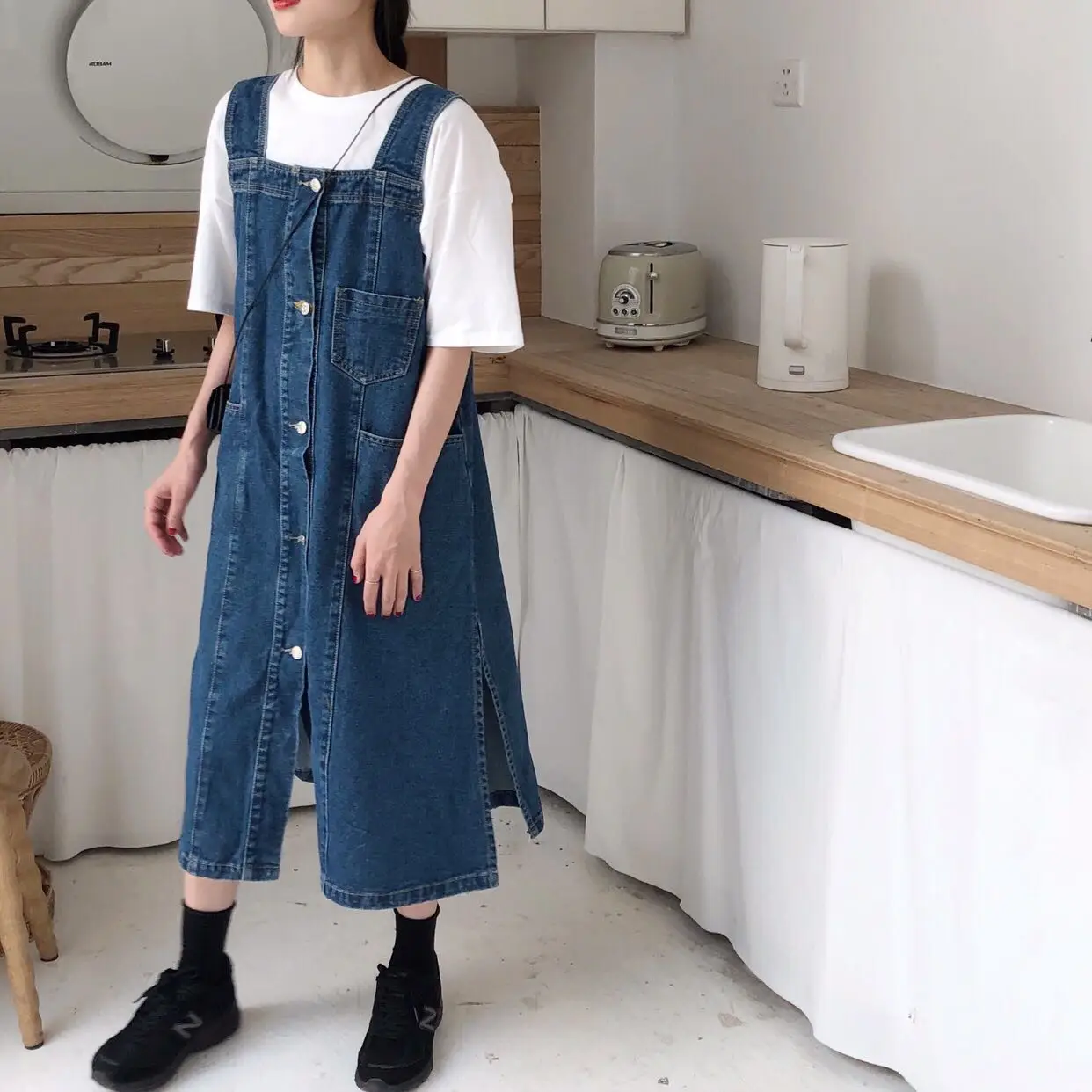 Однотонная свободная футболка с коротким рукавом и круглым вырезом в Корейском