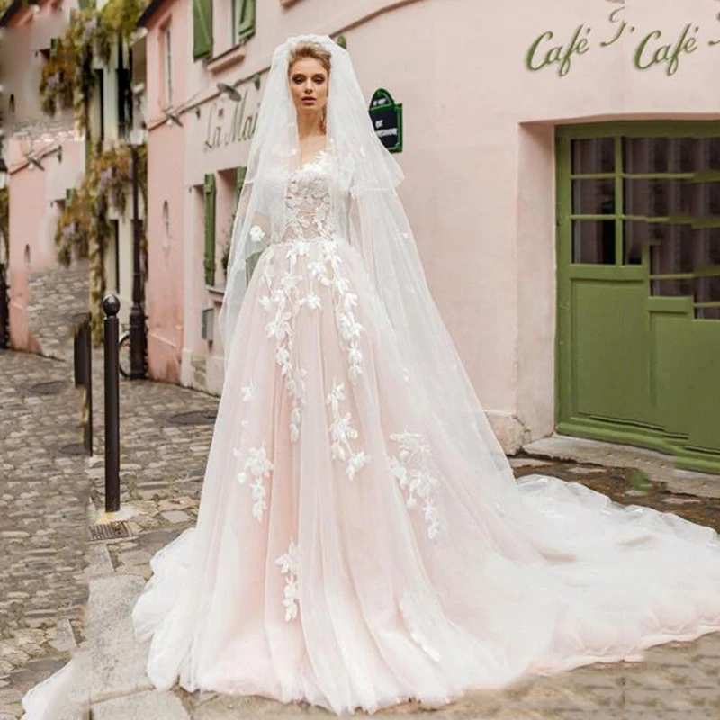 

MNGRL Simple Retro O-neck White 3D Flower Lace Wedding Dress Sleeveless Plus Size Tail Backless Wedding Gown