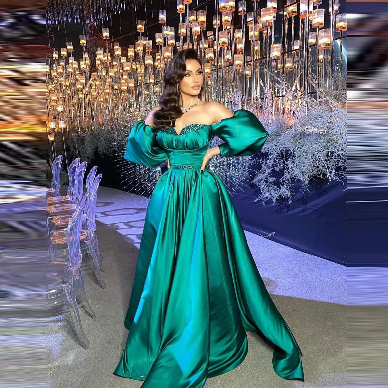 

Elegant Green Satin Prom Dresses Cap Sleeves Sweetheart Crystals Beadings Long Ball Gown Evening Gowns Arabic