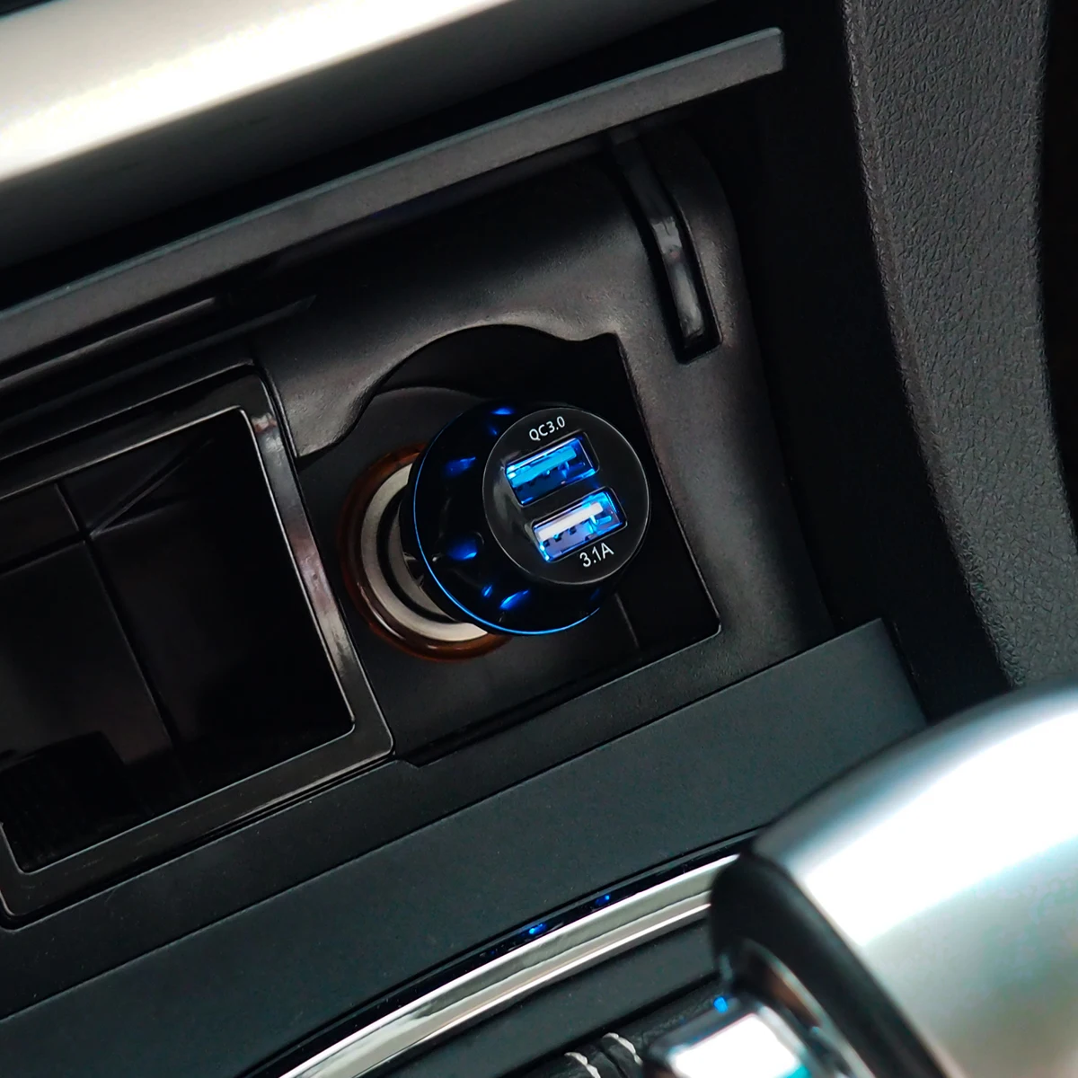 Ankndo устройство для автомобиля с двумя портами USB Зарядное устройство QC3.0 QC2.0 Быстрая зарядка 2-Порты и разъёмы телефона автомобиля-Зарядное устройство Автомобильный адаптер USB 5V3. 1A Универсальный автомобильный адаптер для зарядного устройства