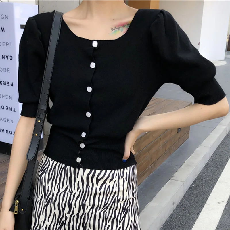 Женский свитер с квадратным вырезом черный коротким рукавом буфами винтажный