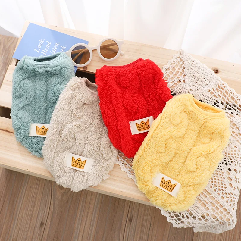 

Жилет для домашних животных, свитер, милый волнистый двусторонний флисовый костюм для собак и кошек, пальто, одежда, мягкая теплая одежда дл...