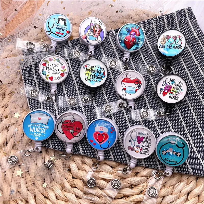 50Pcs/Lot 360 Degrees Crocodile Retractable Nurse Badge Reel Clip Badge Holder Doctor ID Card Holder Needle Organ Heart Pattern