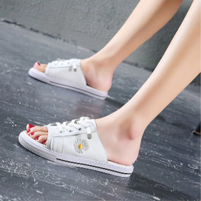 

Sandals women's slippers women's small white shoes women's fashion small daisy slippers women's beach sandals flat shoes