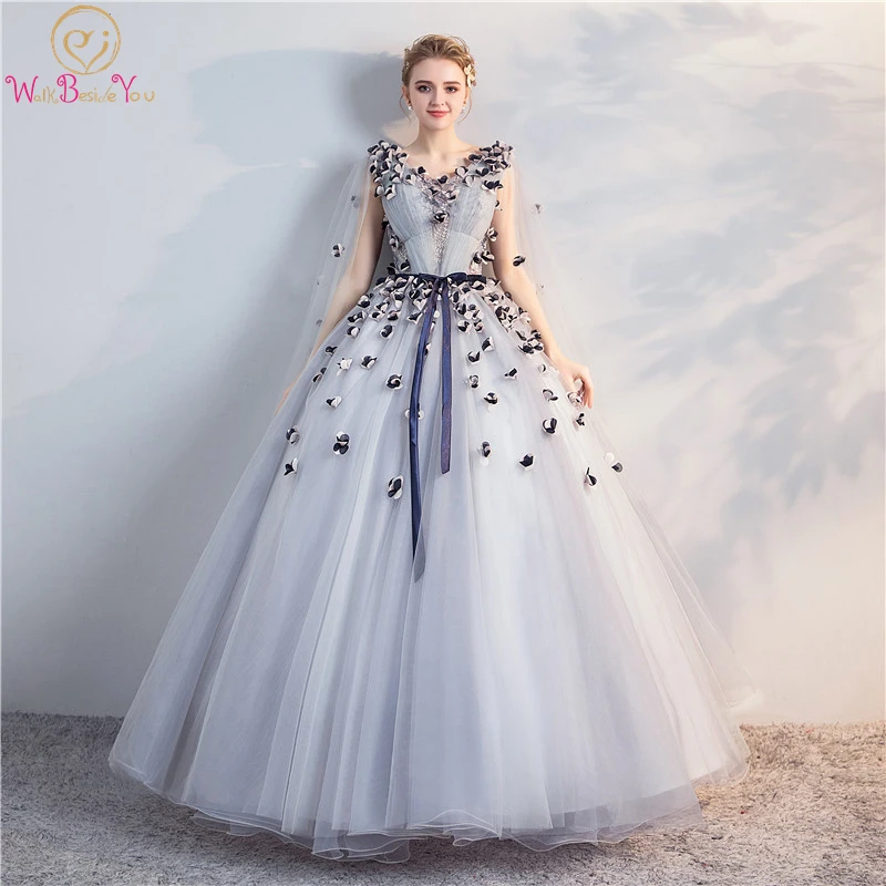 

Walk Beside You Gray Quinceanera Abiti Dresses 2020 Pink Ball Gown V Neck Flowing Sleeve Pleat Floral Lace Tulle Long vestidos