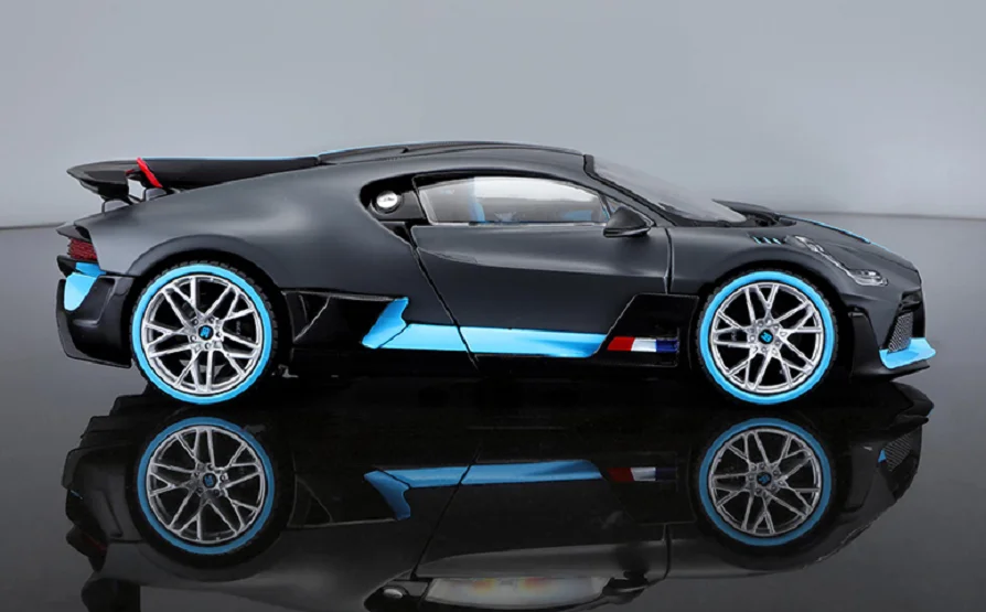 Maisto 1:24 Bugatti Chiron Divo литая модель гоночный автомобиль Транспортное средство новая в