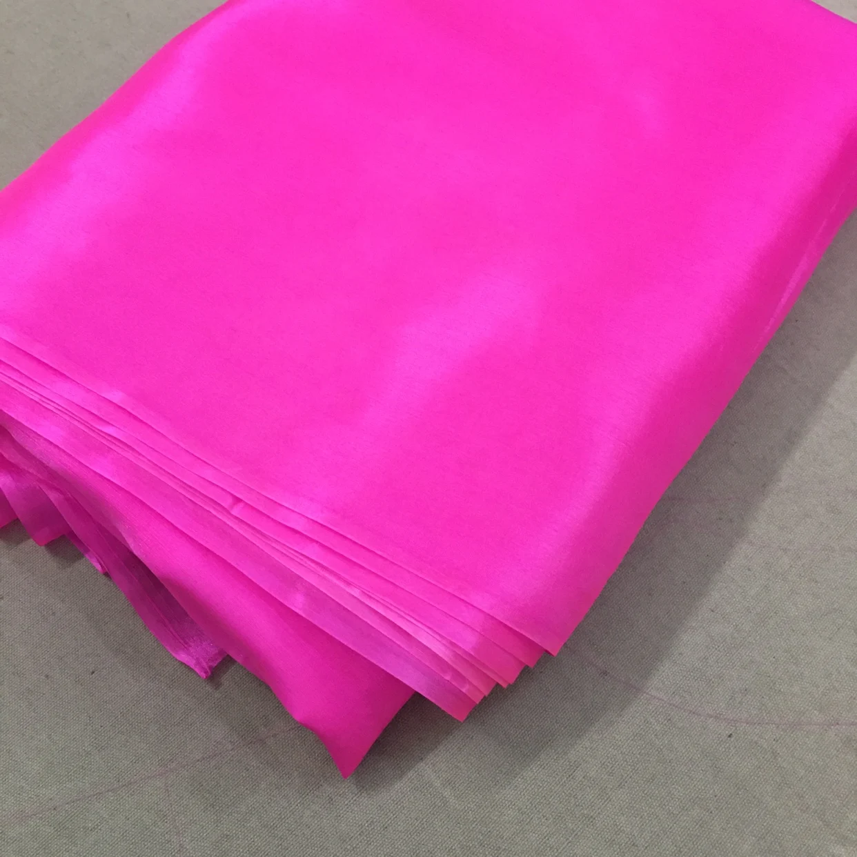 

#,sell by 6m,soft THIN spinning 100% silk fabric width:86cm,thickness:3--4mm,RED-PINK