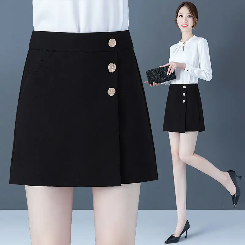 

2021 Summer Thin And Versatile Casual Black Shorts Loose Women's High Waist