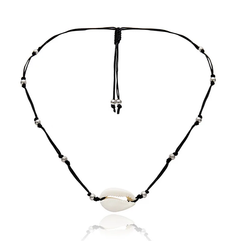Колье ручной работы в богемном стиле из бисера и натуральной морской раковины