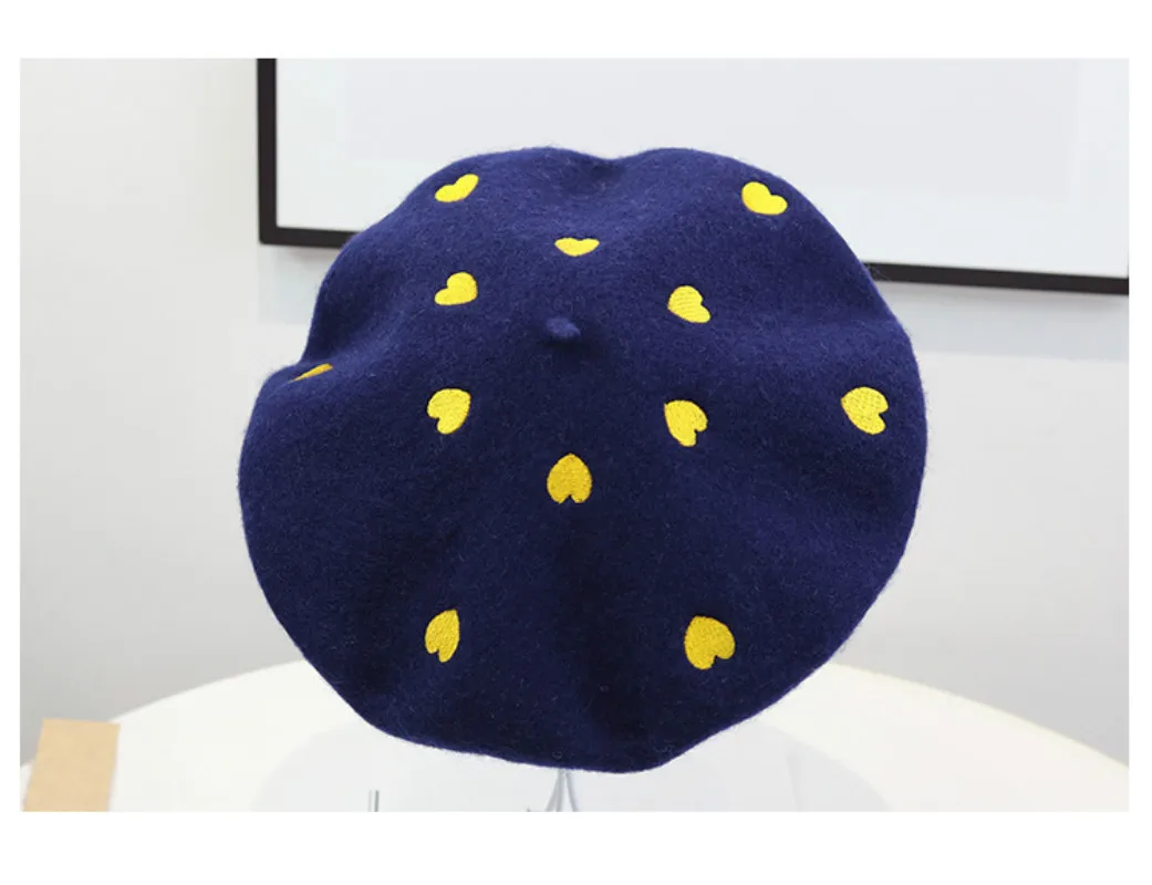 

New Style Characteristic Trend Hat Korean Personalized Playing Card Pattern Wool Beret Painter Hat Female British Retro Bud Hat