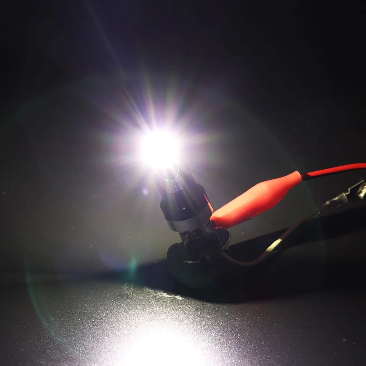 

2 Pcs / lot 12V H3 High Power 1860 Lamp Beads 1200LM 6500K-7500K White Light Car Fog Light Car Lamp Auto Light Bulbs