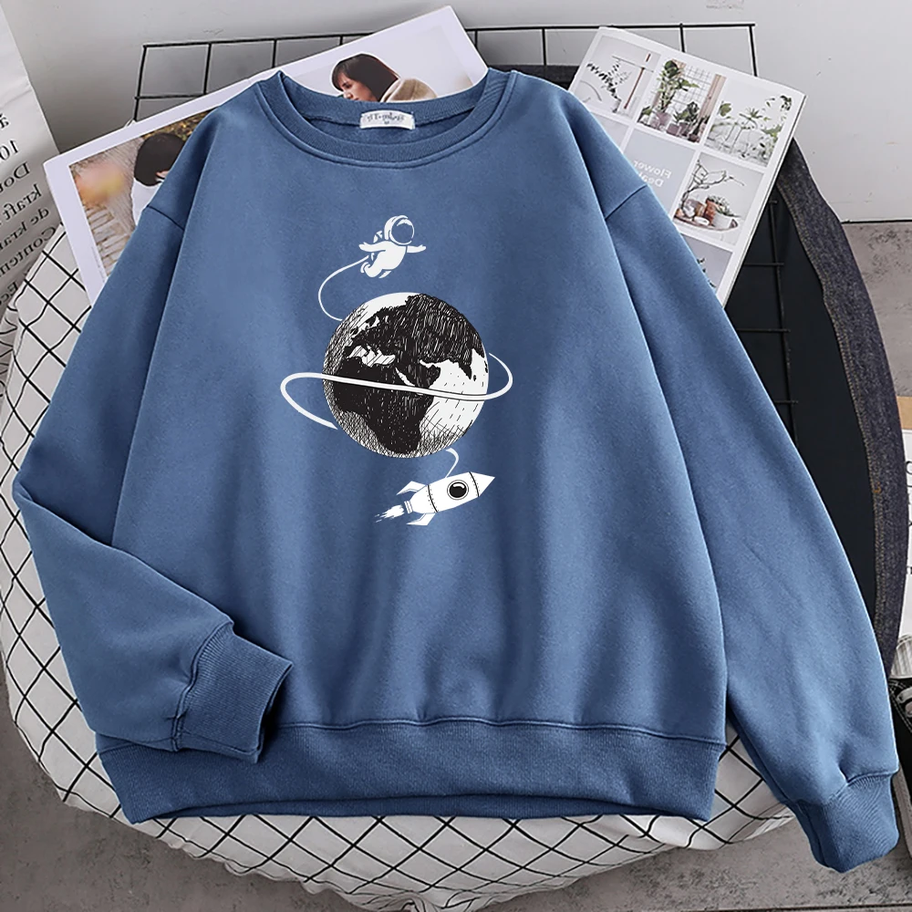 

Astronaut Spaceship Lunar Surface Printed Clothes Female Street Warm Hoodies Hipster Casual Hoodie Hip Hop Oversized Tops Female