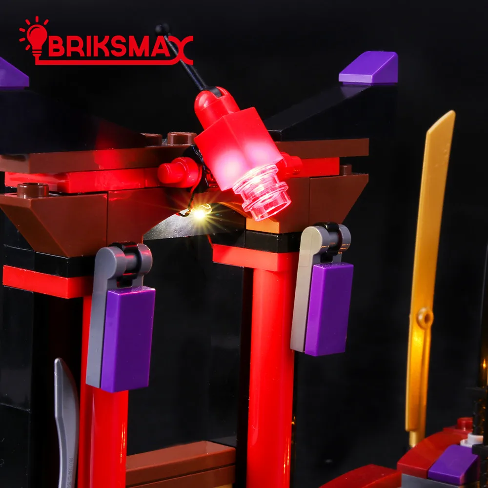 Комплект для светодиодсветильник Ки BriksMax на 70651 год (модель в комплект не