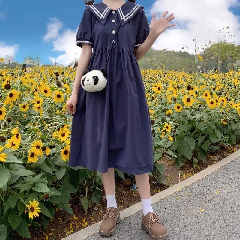 Платье женское до середины икры с матросским воротником на пуговицах однотонное