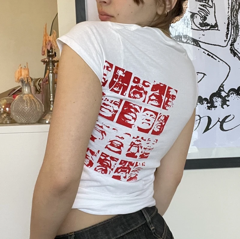 

Harajuku Streetwear White Crop Top Gothic Portrait Print T-shirt E-girl Aesthetic Casual Short Sleevle Sweats Tees Women Clothes