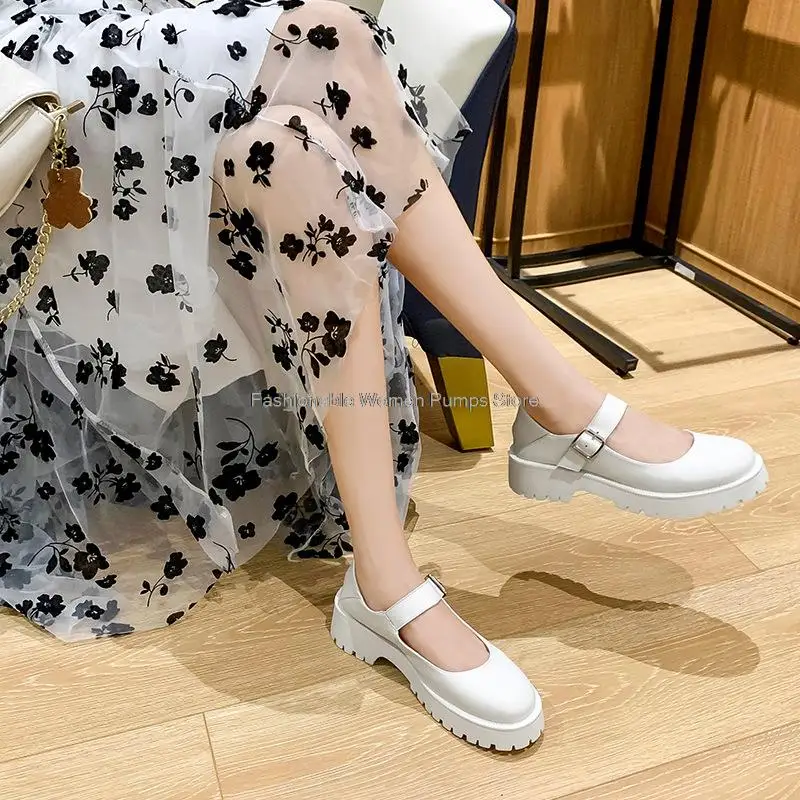 

Женские босоножки из спилка и кожи, на толстом каблуке