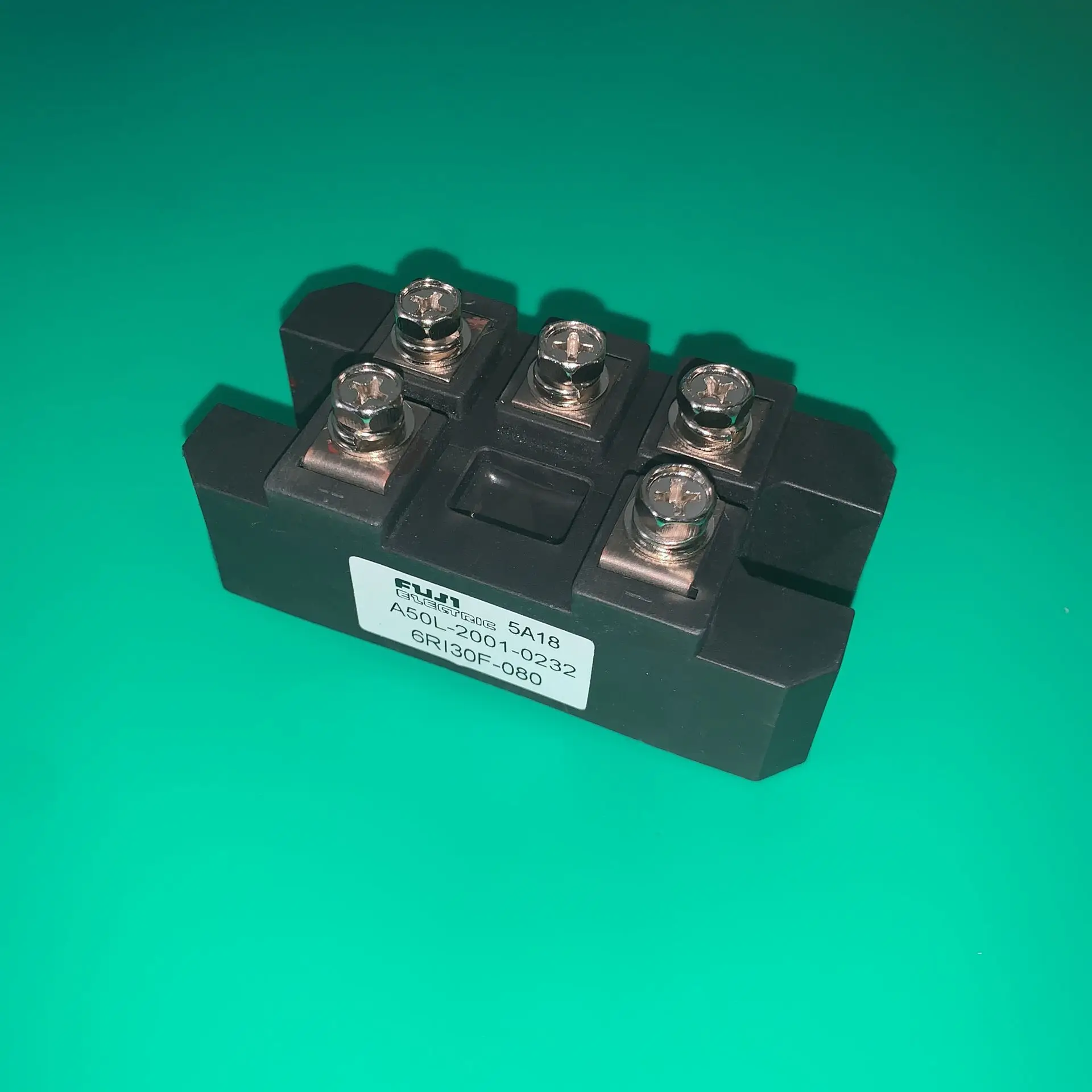 

A50L-2001-0232 6RI30F-080 IGBT 30A 800V трехфазный модуль выпрямления A50L20010232 6R130F-080 6RI30F080 6R130F080 30F080