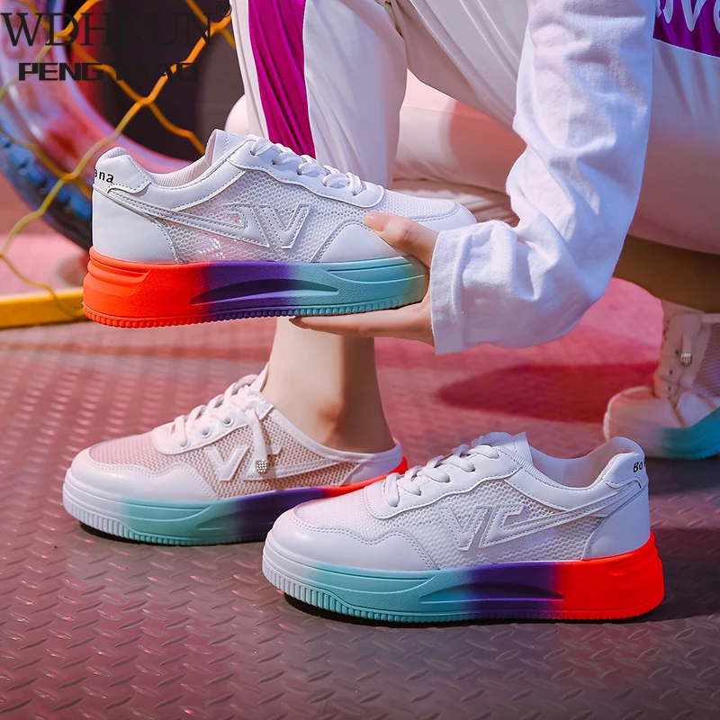 

Женские дышащие кроссовки на платформе, Нескользящие уличные кроссовки радужной расцветки на толстой подошве, повседневная обувь с вулкан...