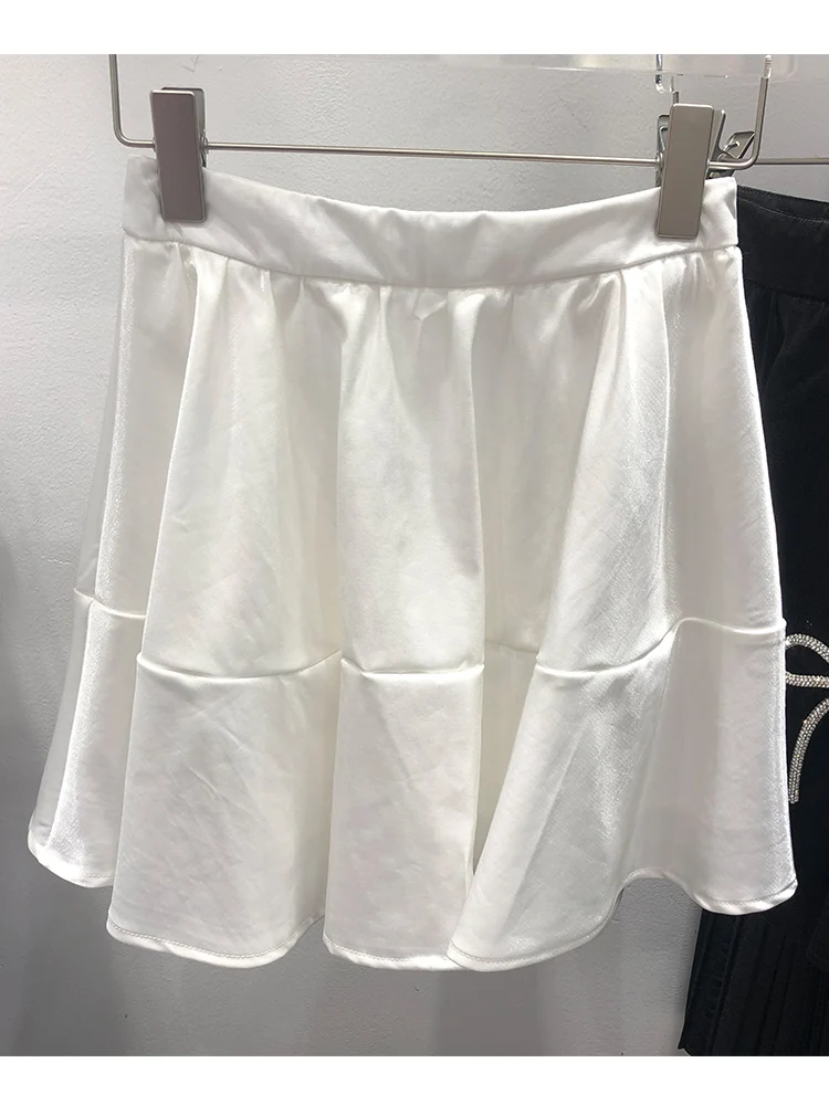 

Retro satin high waist diamond bow skirt women's summer new style loose big hem Puff skirt Fashion short skirt Umbrella skirt