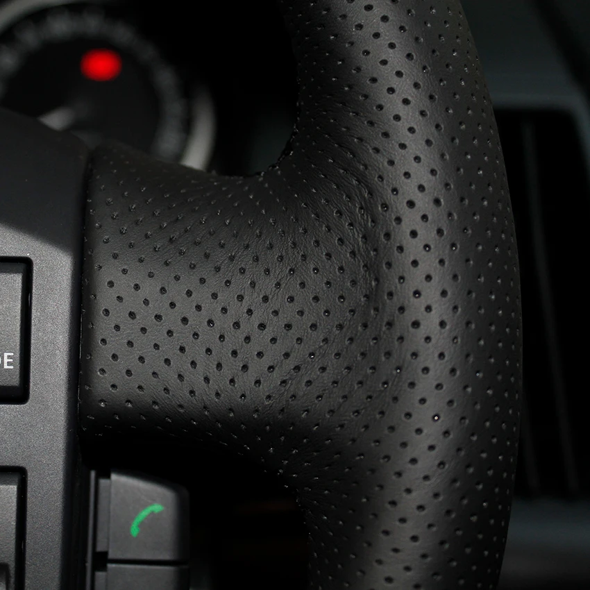 

LQTENLEO Black Genuine Leather Hand-stitched Car Steering Wheel Cover For Land Rover Freelander 2 2007 2008 2009 2010 2011 2012