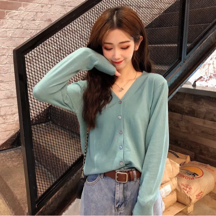 

2020 New Fashion Casual Women V-neck Long-sleeved Sweaters Female Single Breasted Outwear Tops Clothes Retro Loose Simple Coats