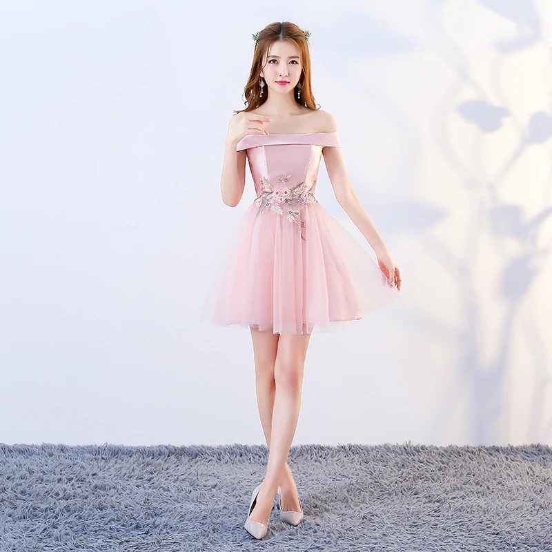 Розовое платье подружки невесты короткое серое с вышивкой плюс размер без