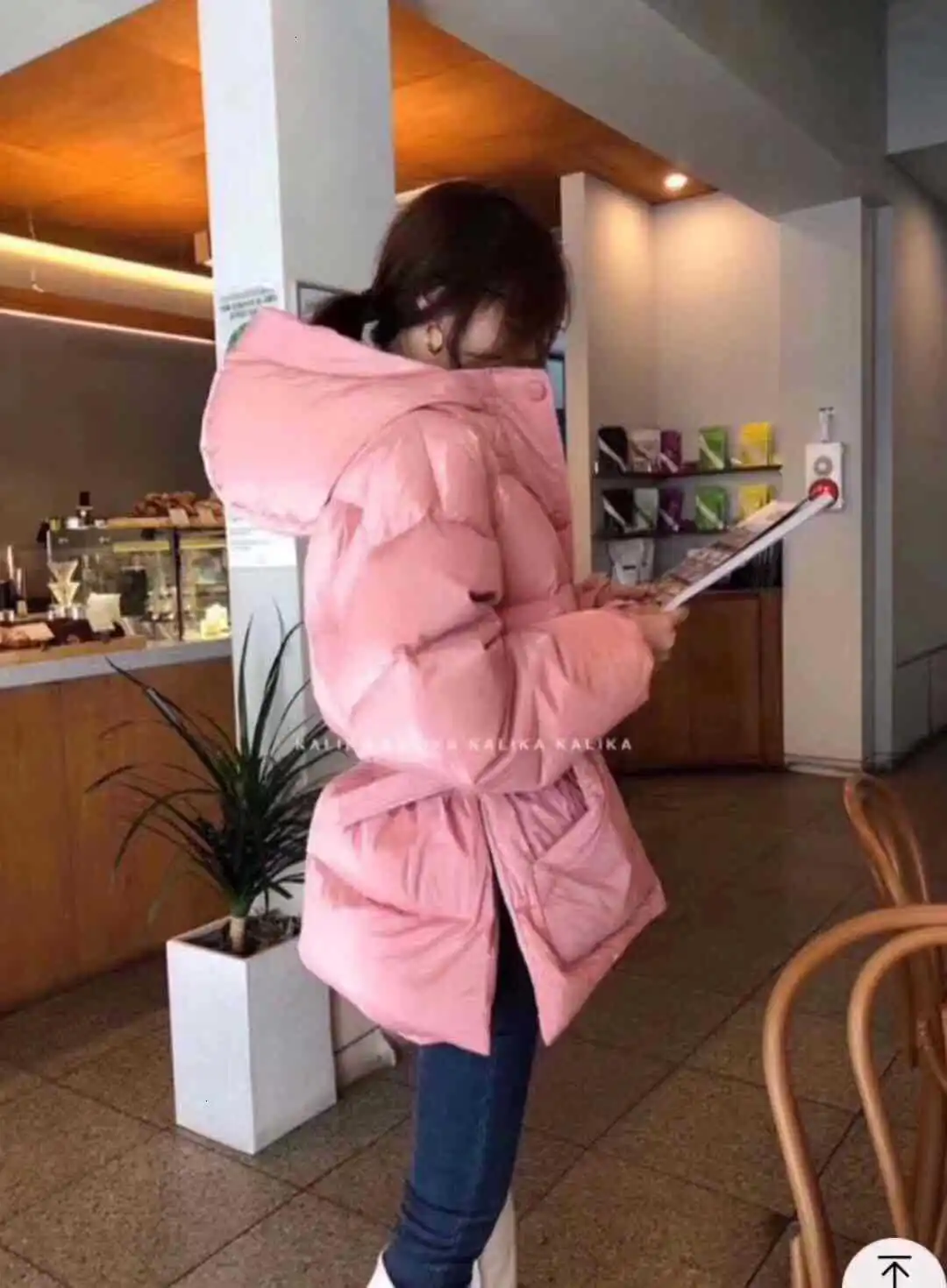 2019 г. легкие куртки-пуховики из лакированной кожи женские короткие платья с милой