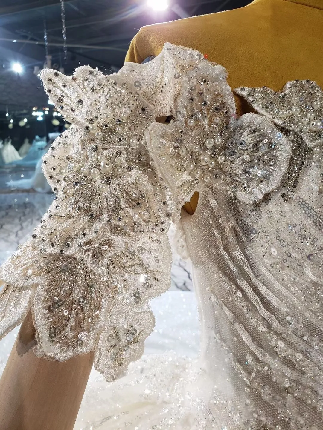 

Puff Skirt Short Sleeve Lace Wedding Dress 2021 Elegant Appliqued Lace Bridal Gowns Ball Gown Corset Back Princess Wedding Gowns