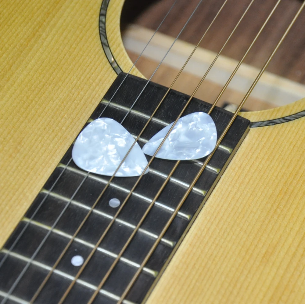

50Pcs Medium 0.71mm Blank Guitar Picks Plectrums Celluloid Pearl White