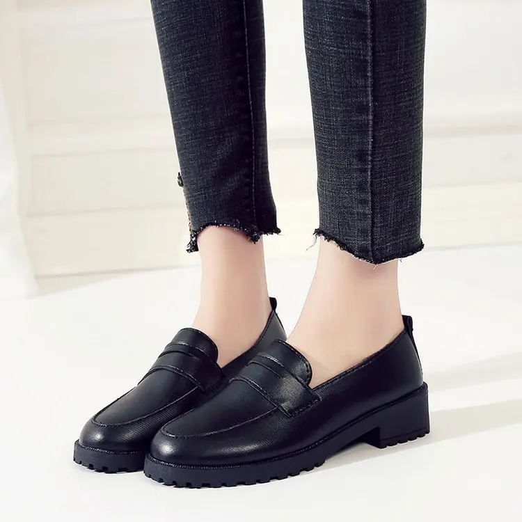 Женские весенние туфли Дерби на плоской подошве с бантом и кисточками женские