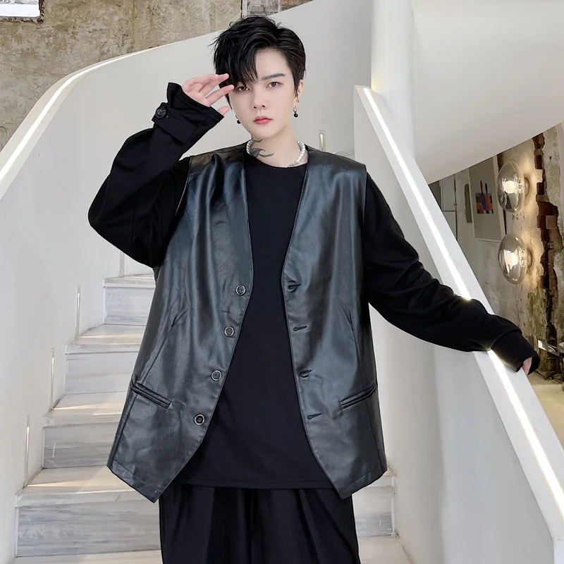 

Осень 2021, кардиган с декоративными пуговицами, однотонный мужской жилет из искусственной кожи с V-образным вырезом, брендовый Темный жилет п...