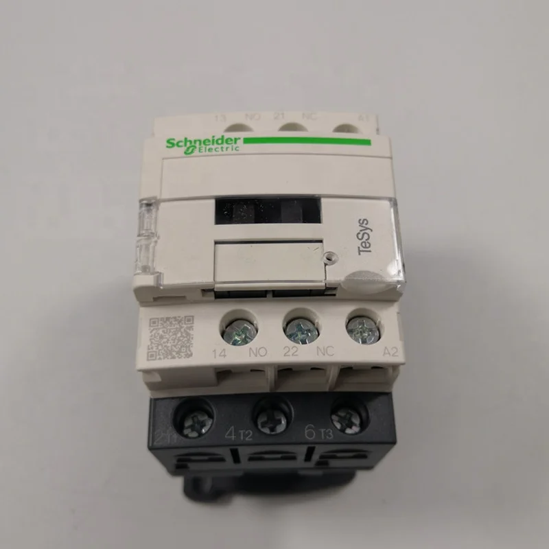 

NEW ORIGINAL LC1D09B7C TeSys D IEC contactor, 9 A, 3 P, 5 HP at 480 VAC, nonreversing, 24 V 50/60 Hz coil in stock