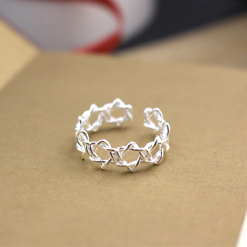 Изысканное простое ажурное кольцо с шестиконечной звездой модное