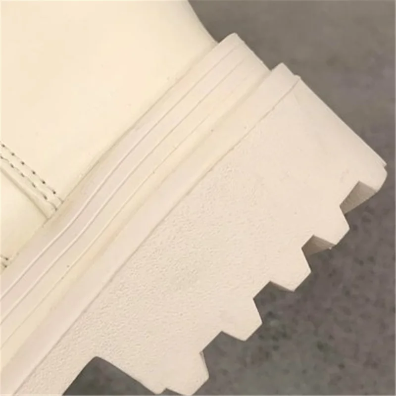 

2020 Fashion Women mid calf boot Autumn Winter Women Thick bottom Wear-resistant non-slip metal Hasp Lace up Women Cloth boot