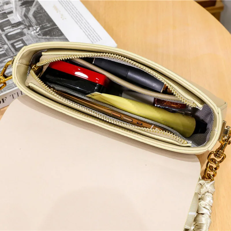 

New small fresh one-shoulder chain bag personalized silk scarf chain messenger small bag solid color casual bag