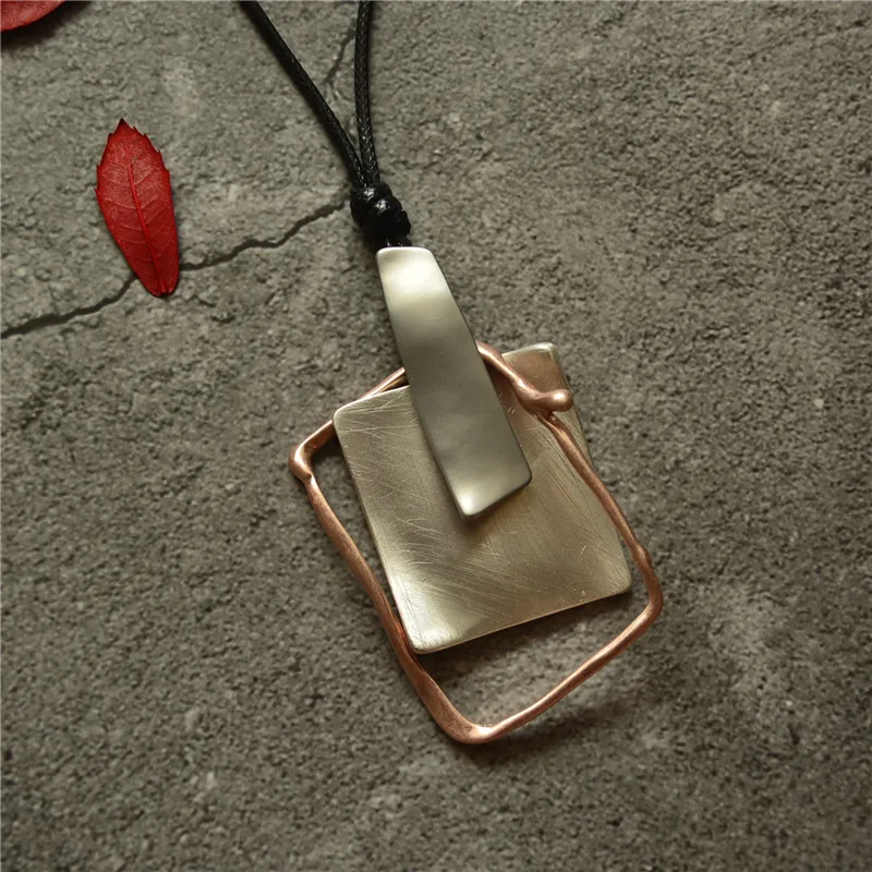 

Korean Geometric Square Pendant Necklace for Woman Girl Adjustable Link Sweater Chain Necklaces Ethnic Style Charm Jewelry