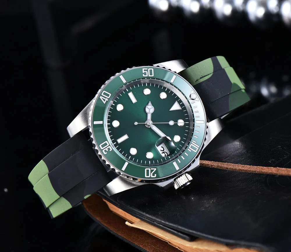 

Men's Watch Automatic Movement green Aseptic Dial Ceramic Rotating Bezel Stainless Steel Bracelet