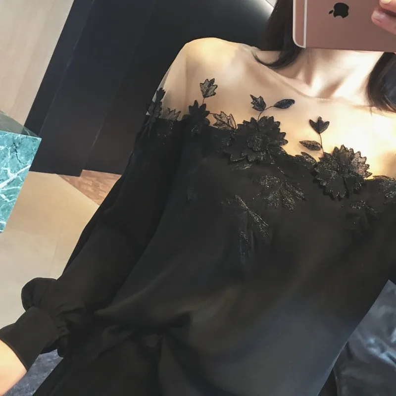 

French Vintage Floral Blouses Women Long Sleeve O-Neck Shirts Embroidery Shirts Famale Sexy Lace Elegant Tops Ladies 2021 Summer