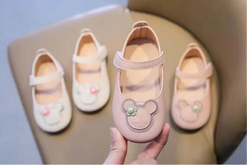 Детские кожаные туфли Disney кроссовки на плоской подошве для девочек с