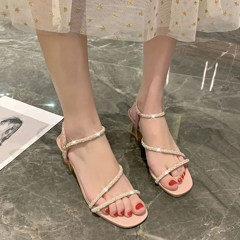 

Босоножки женские на высоком каблуке, сандалии с узкими ремешками и кристаллами, с открытым носком, туфли на высоком каблуке, странный стиль...